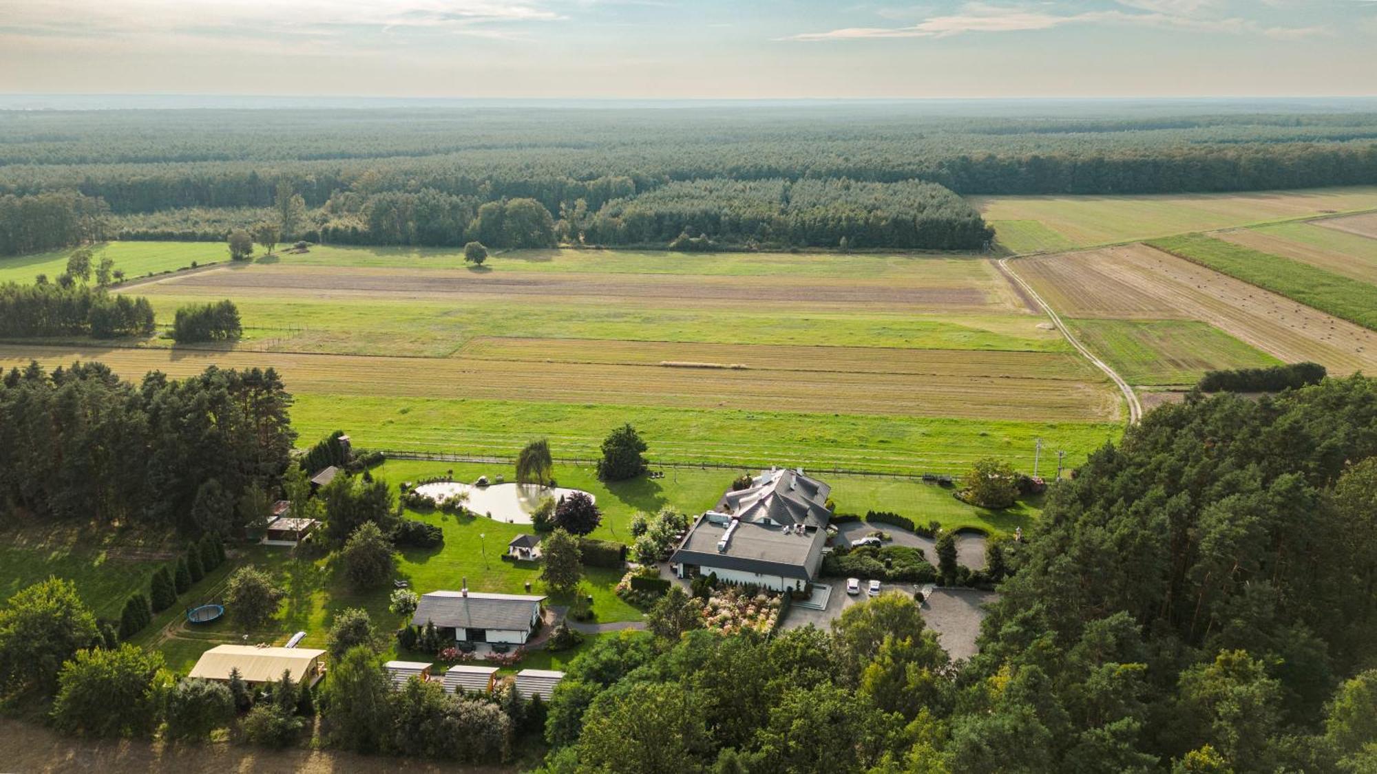 Hubertus Dwór Myśliwski Opole Exterior foto